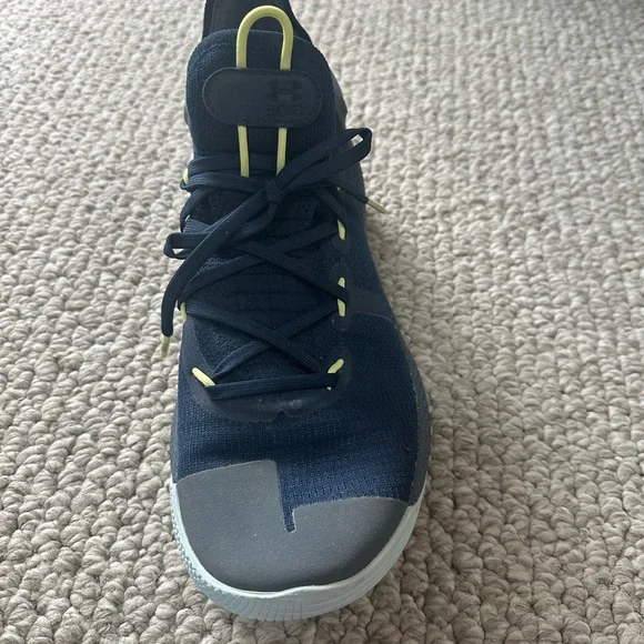 Steph Curry 6 International Boulevard Under Armour Basketball Shoes